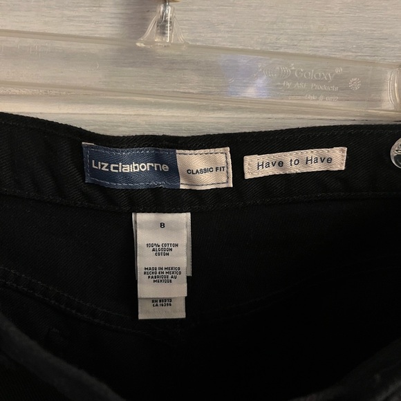 Vintage 90’s Liz Claiborne Black Denim Classic Fit Mom Shorts - Picture 6 of 9